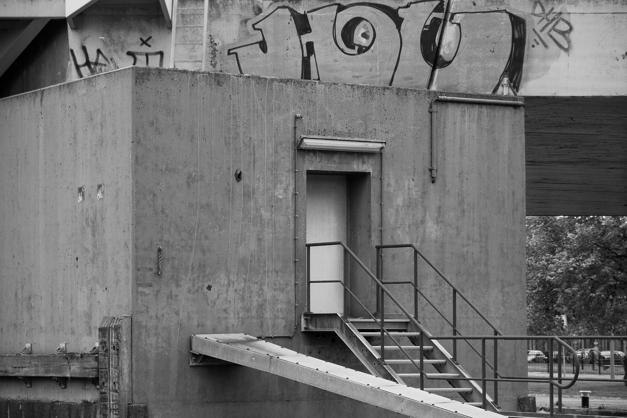 精灵ip实名账号：流量卡的联系方式，及联系方式的说明